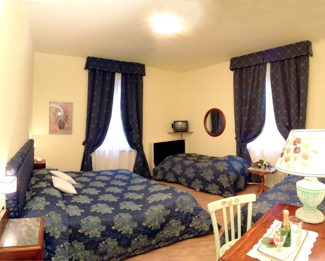 Hotel Ristorante Piccolo Chianti Siena Pokoj fotografie
